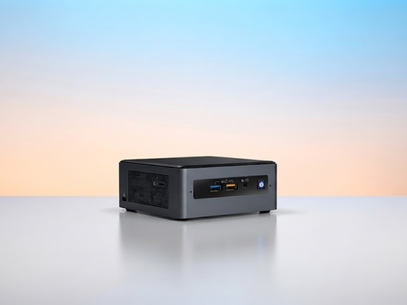 Intel NUC NUC8I7BEH felújított mini PC, i7-8559U / 8 GB / 240 GB NVMe SSD Fő kép